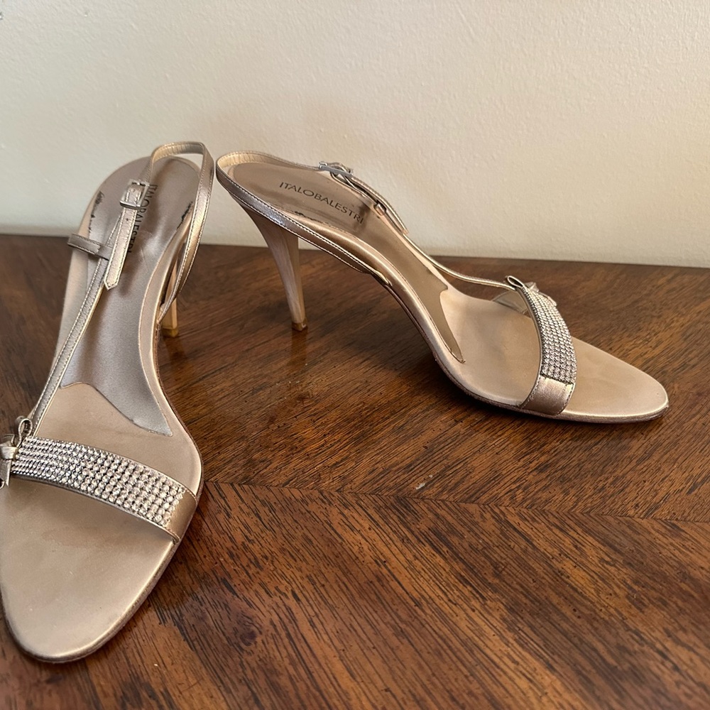 Cocktail heeled shoes
